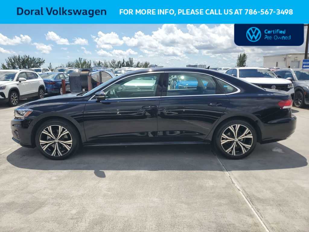 Used 2022 Volkswagen Passat 2.0T SE FWD image 16