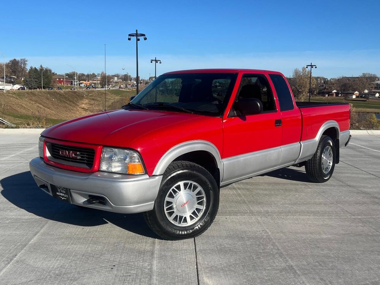 Used 2001 GMC Sonoma SLS w/ Super Spec Pkg 1 image 2