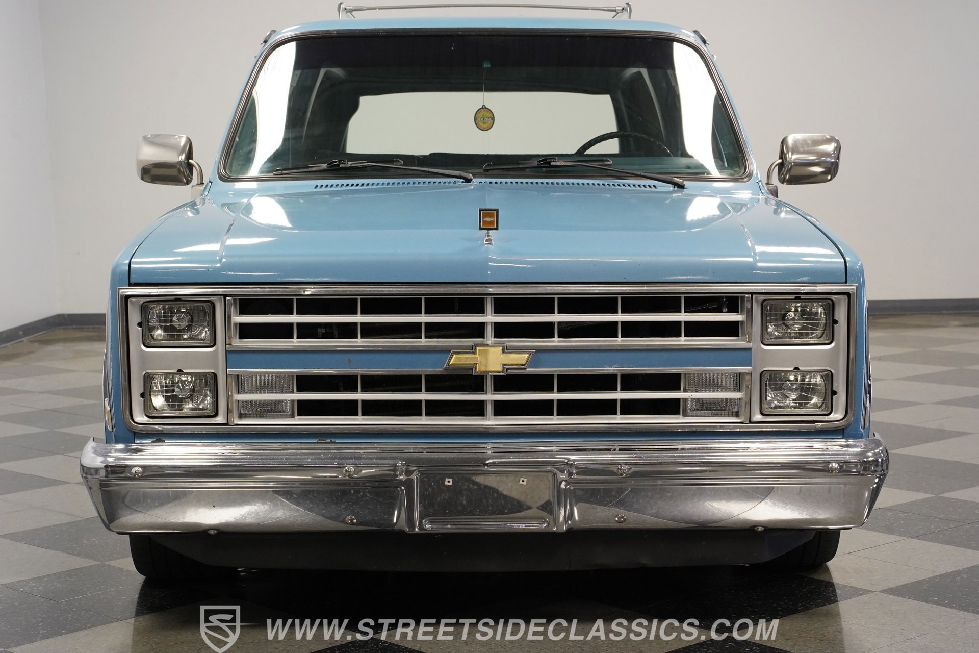 Used 1986 Chevrolet Suburban 2WD image 17