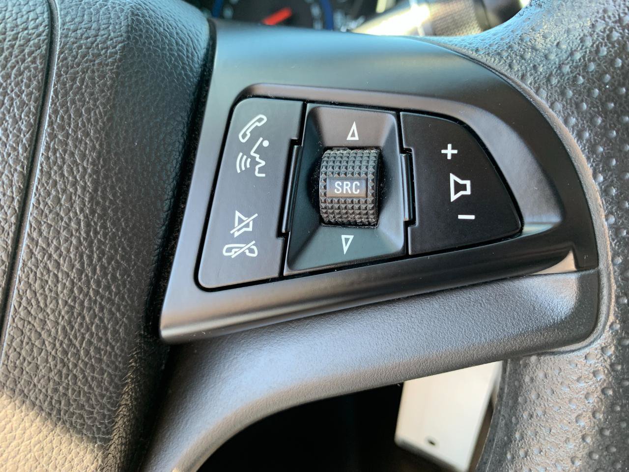 Used 2014 Chevrolet Cruze LS FWD image 13