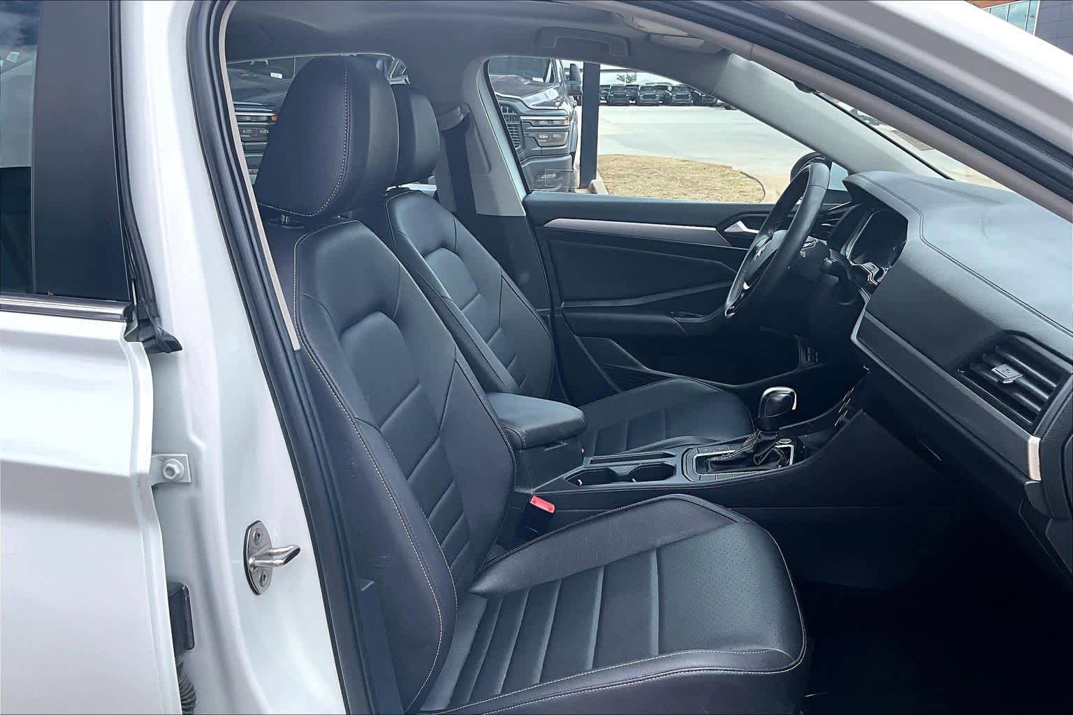 Used 2021 Volkswagen Jetta R-Line FWD image 9