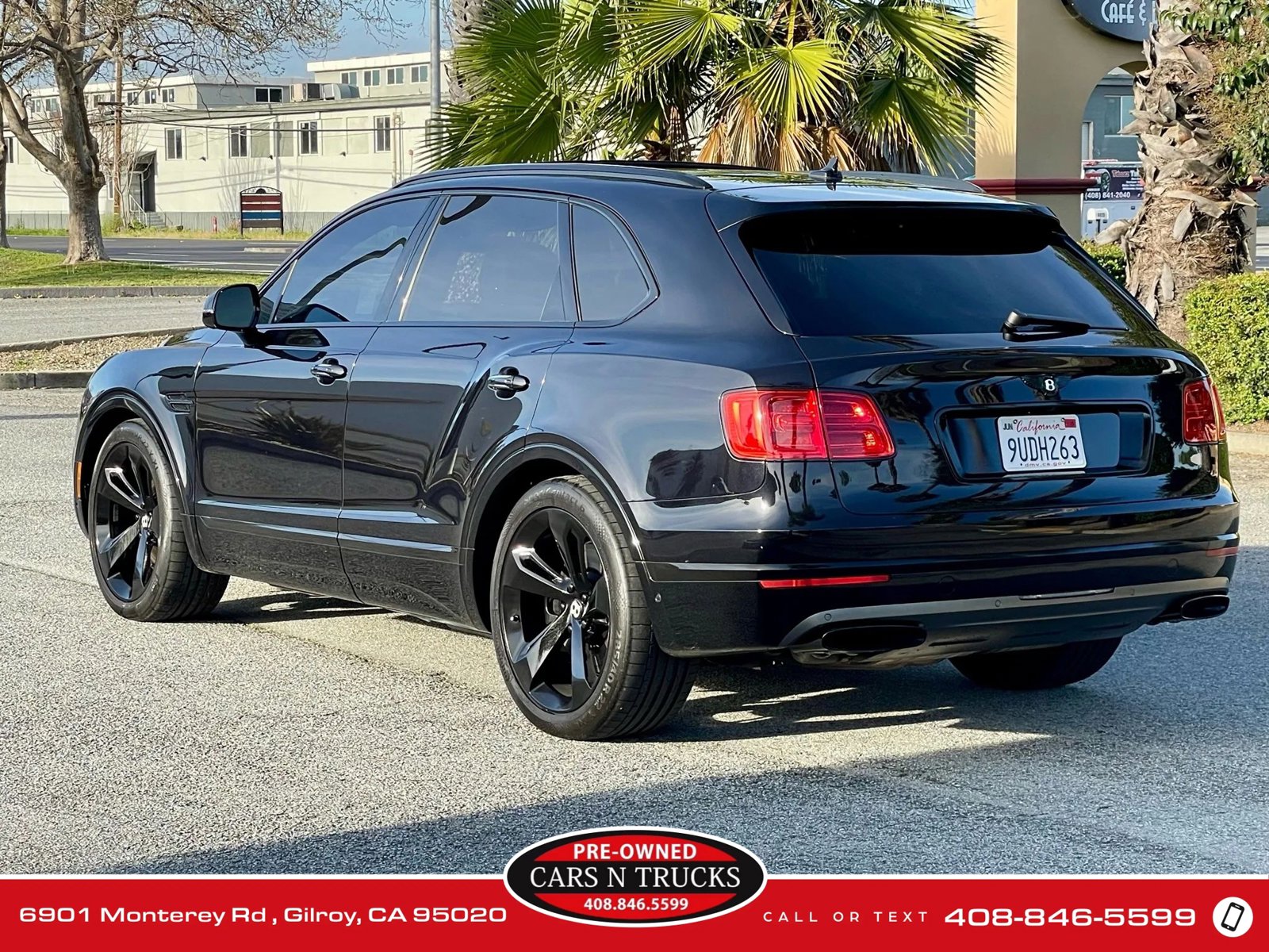 Used 2017 Bentley Bentayga image 6