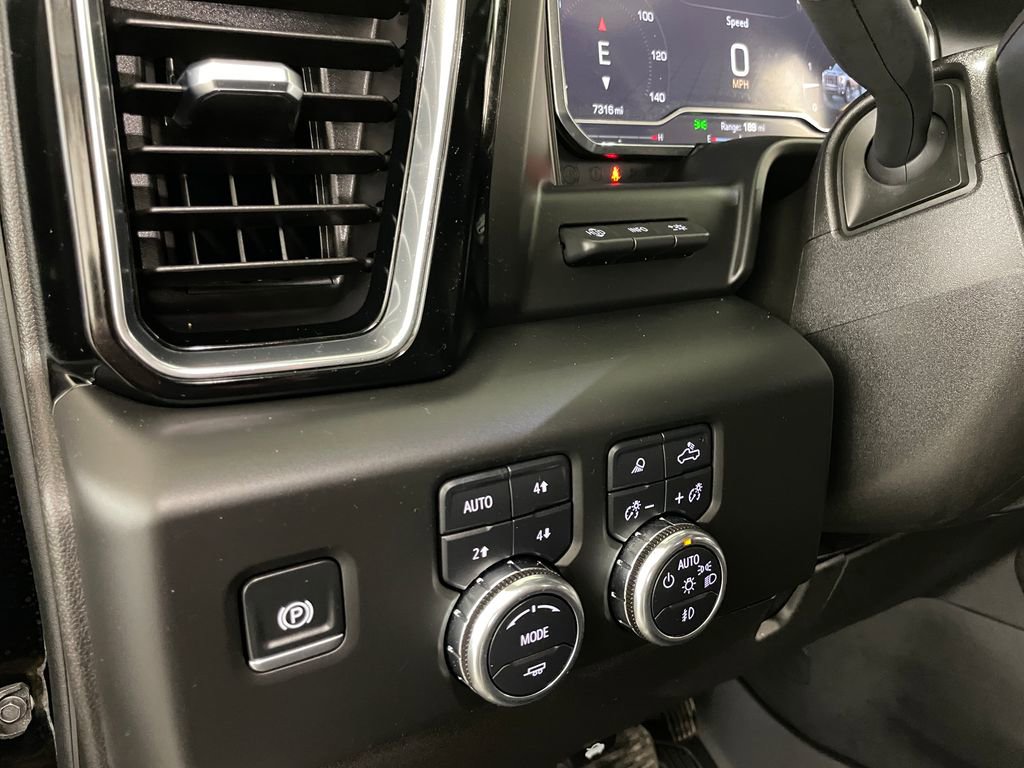Certified 2025 GMC Sierra 3500 Denali w/ Denali Reserve Package AWD/4WD image 31