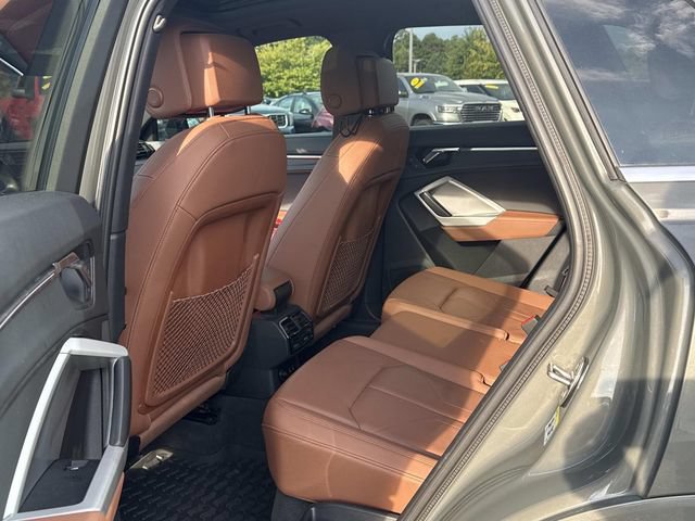 Used 2021 Audi Q3 2.0T Premium Plus w/ Premium Plus Package AWD/4WD image 6