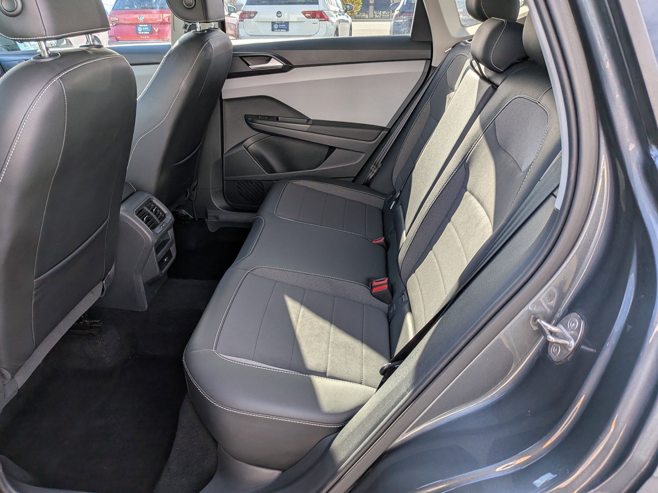 Certified 2023 Volkswagen Taos SE w/ Panoramic Sunroof Package image 29