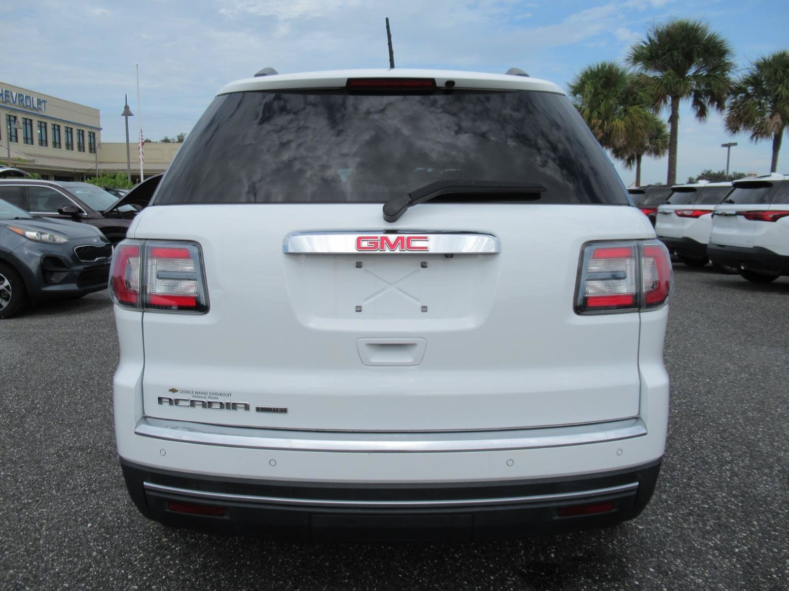 Used 2017 GMC Acadia Limited SLT FWD image 6