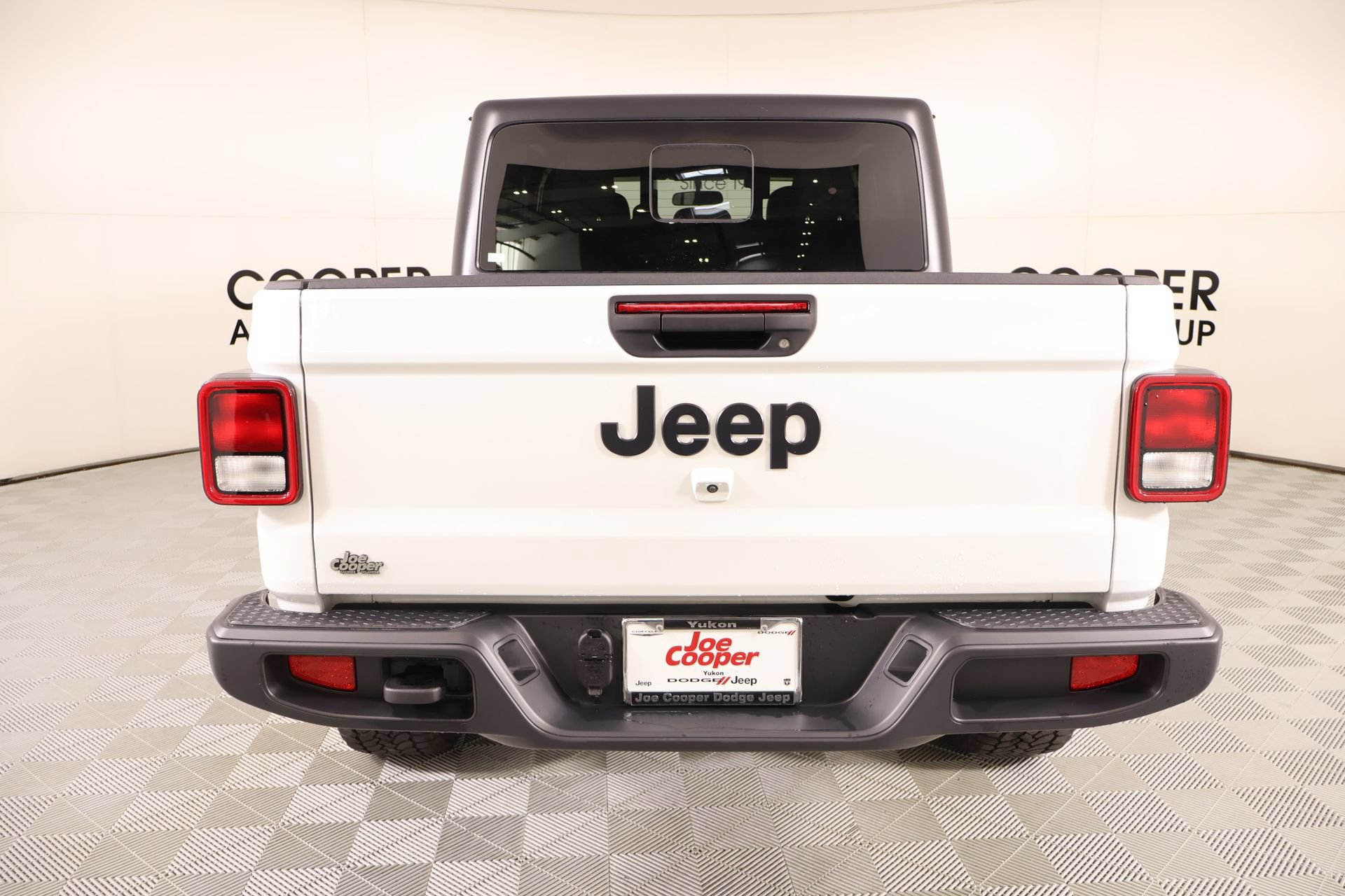 Used 2025 Jeep Gladiator Mojave AWD/4WD image 20