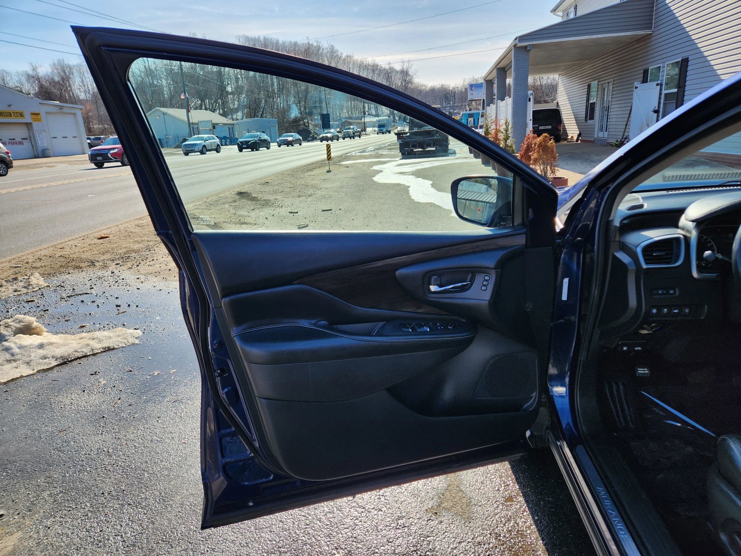 Used 2020 Nissan Murano Platinum w/ Cargo Package image 21