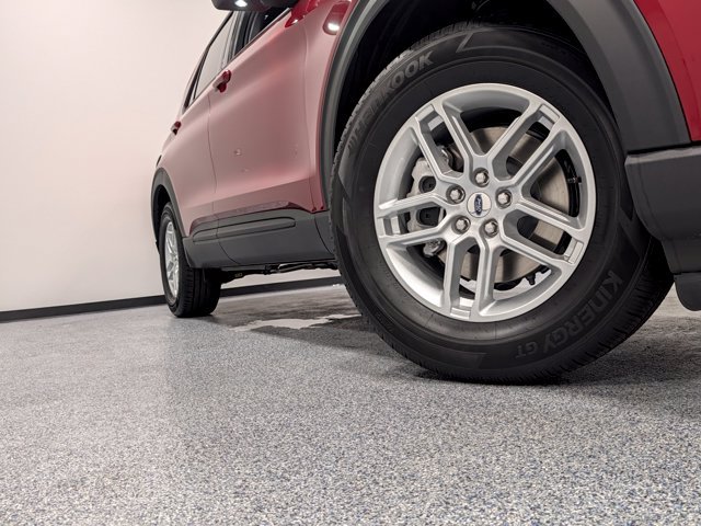 New 2027 Ford Explorer Active w/ Active Comfort Package RWD image 2
