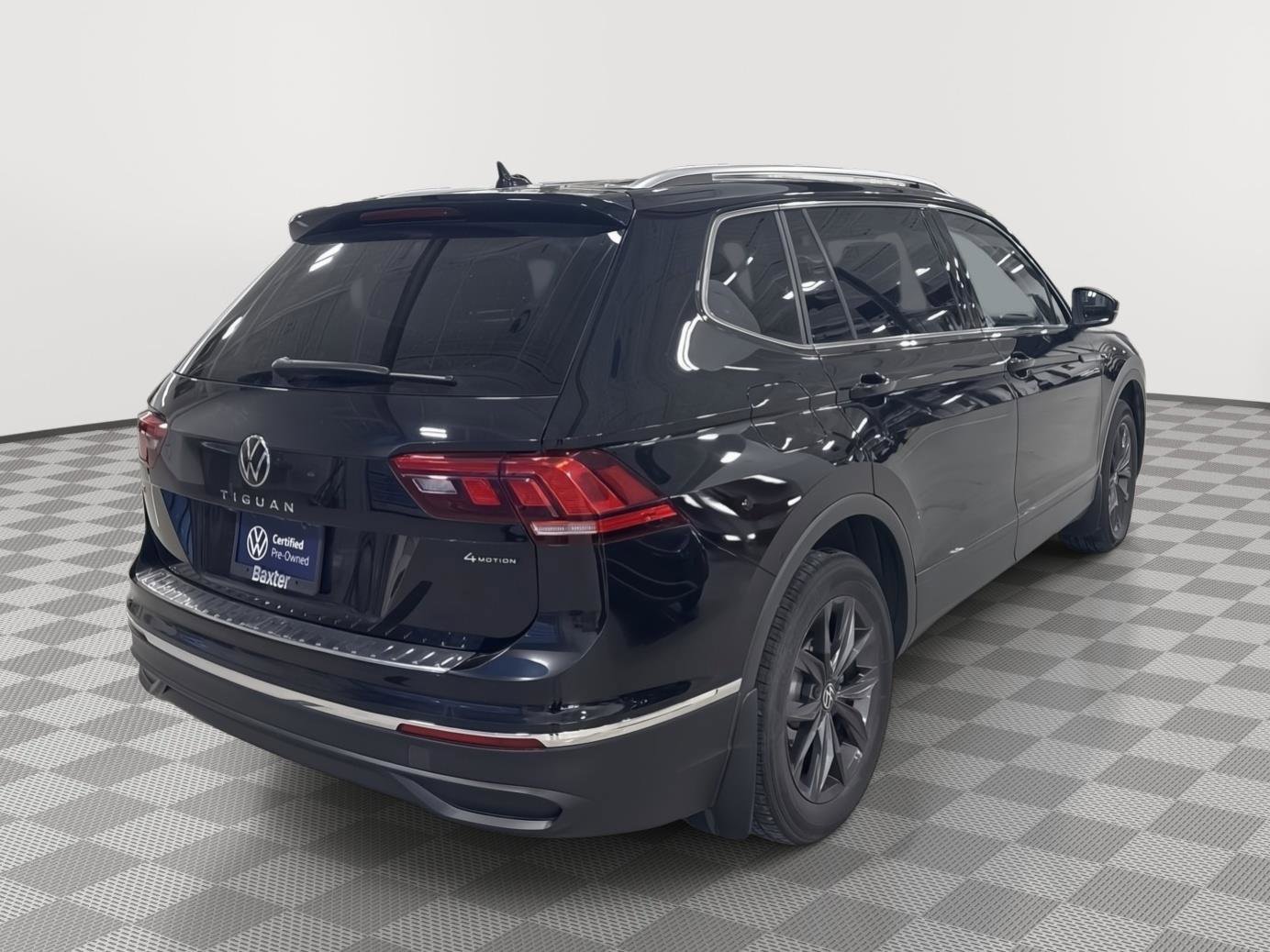 Used 2022 Volkswagen Tiguan SE image 9