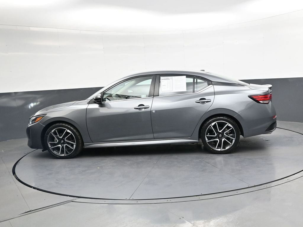 Used 2025 Nissan Sentra SR FWD image 7