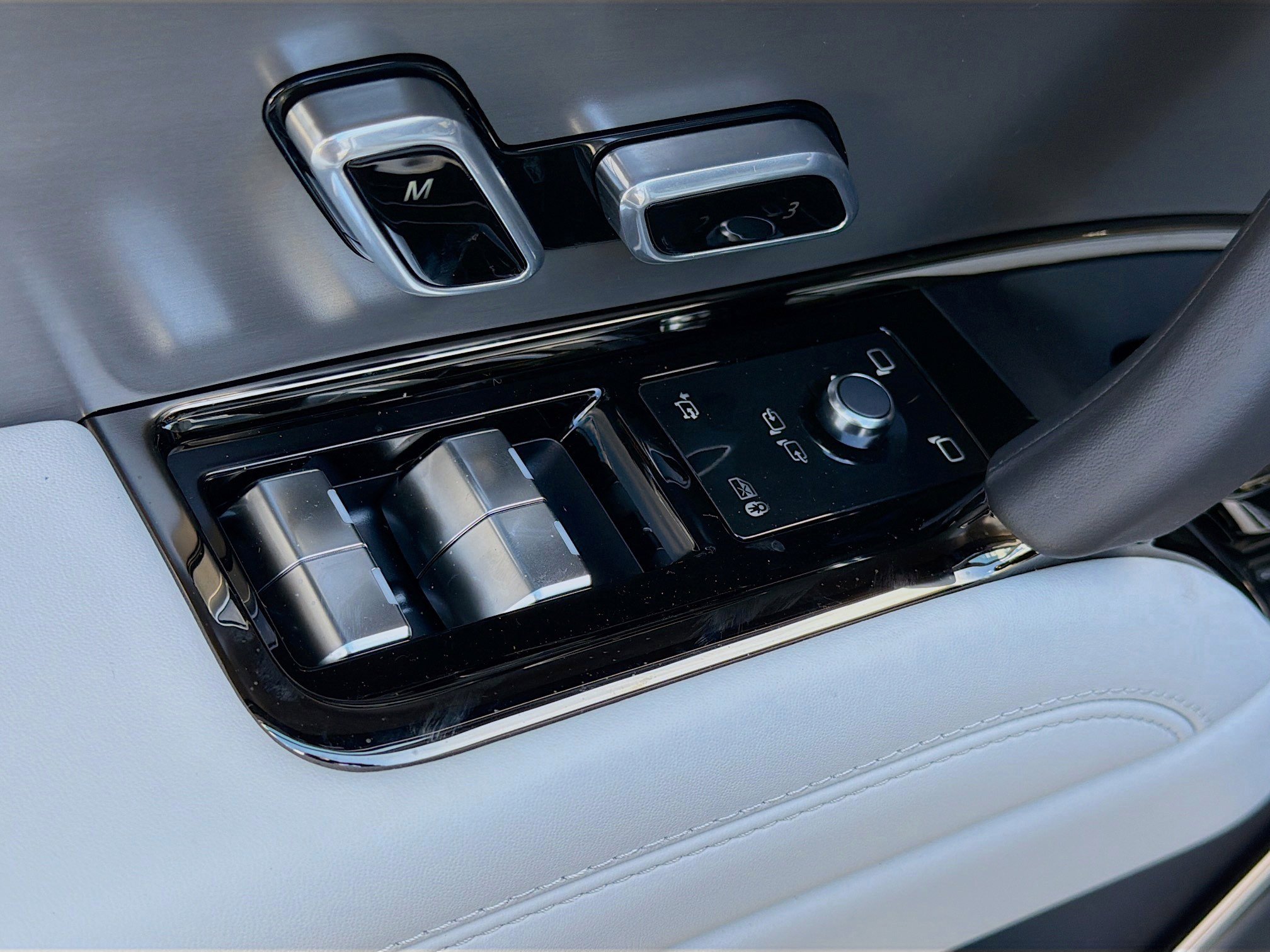 New 2026 Land Rover Range Rover Sport SE image 24