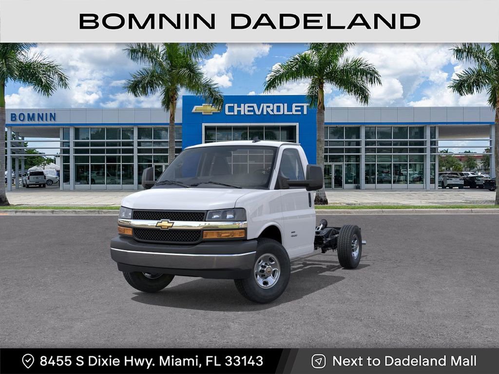 New 2025 Chevrolet Express 3500 w/ Power Convenience Package image 9