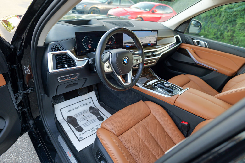 Used 2024 BMW X7 xDrive40i w/ Executive Package AWD/4WD image 19