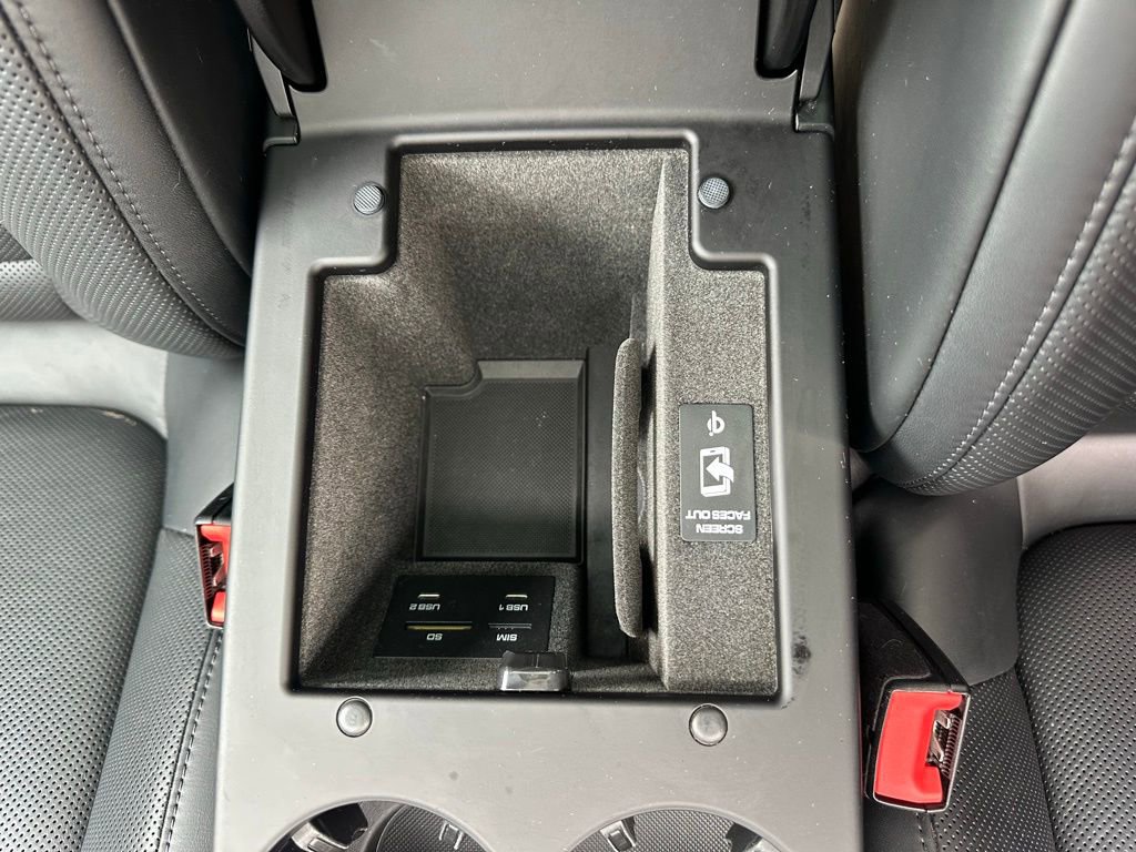 Certified 2023 Porsche Macan AWD/4WD image 28