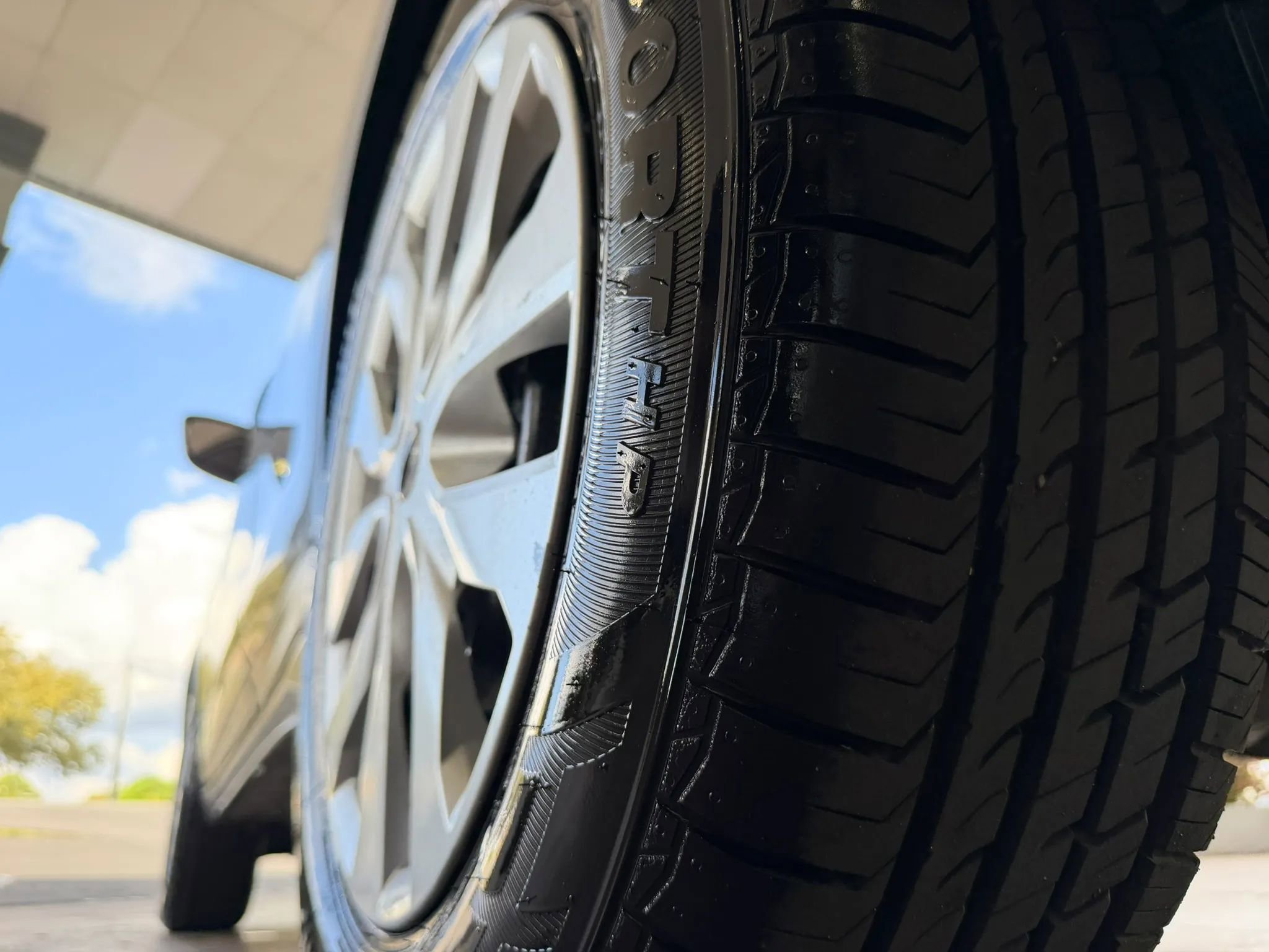 Used 2018 Nissan Rogue S AWD/4WD image 25