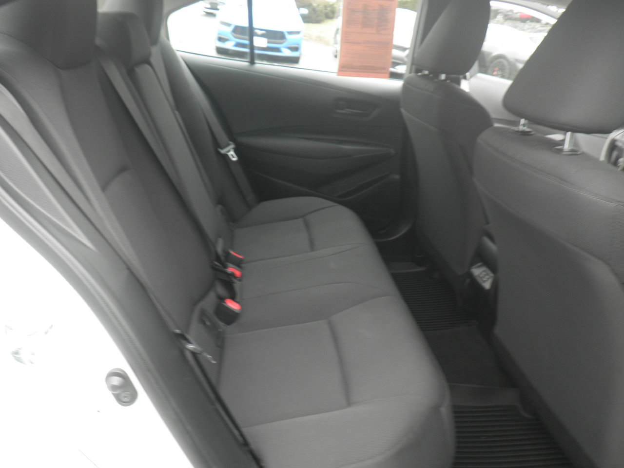 Used 2025 Toyota Corolla LE FWD image 23