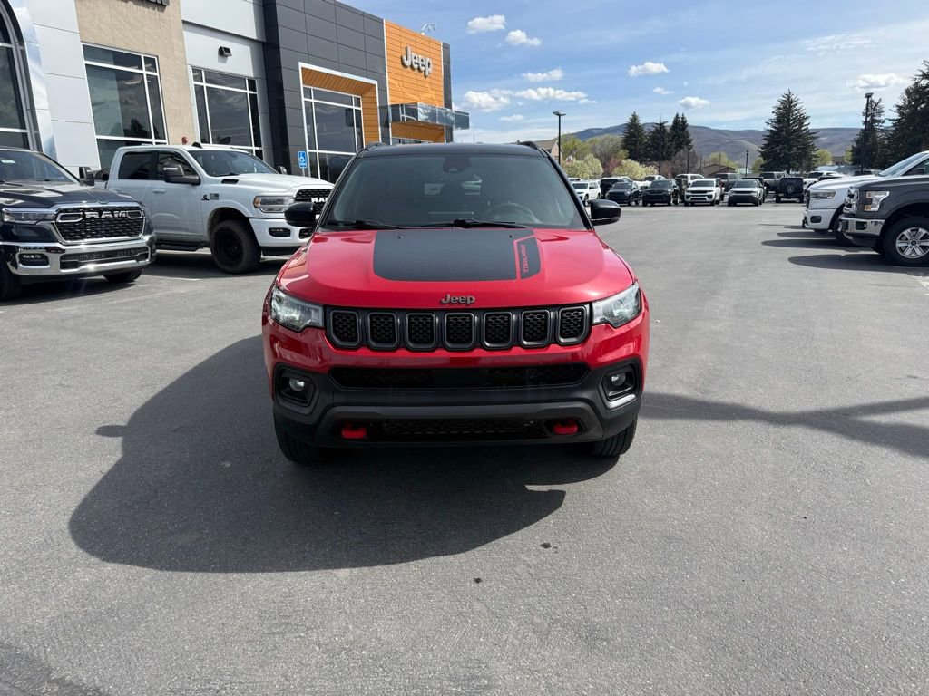 Used 2023 Jeep Compass Trailhawk AWD/4WD image 2