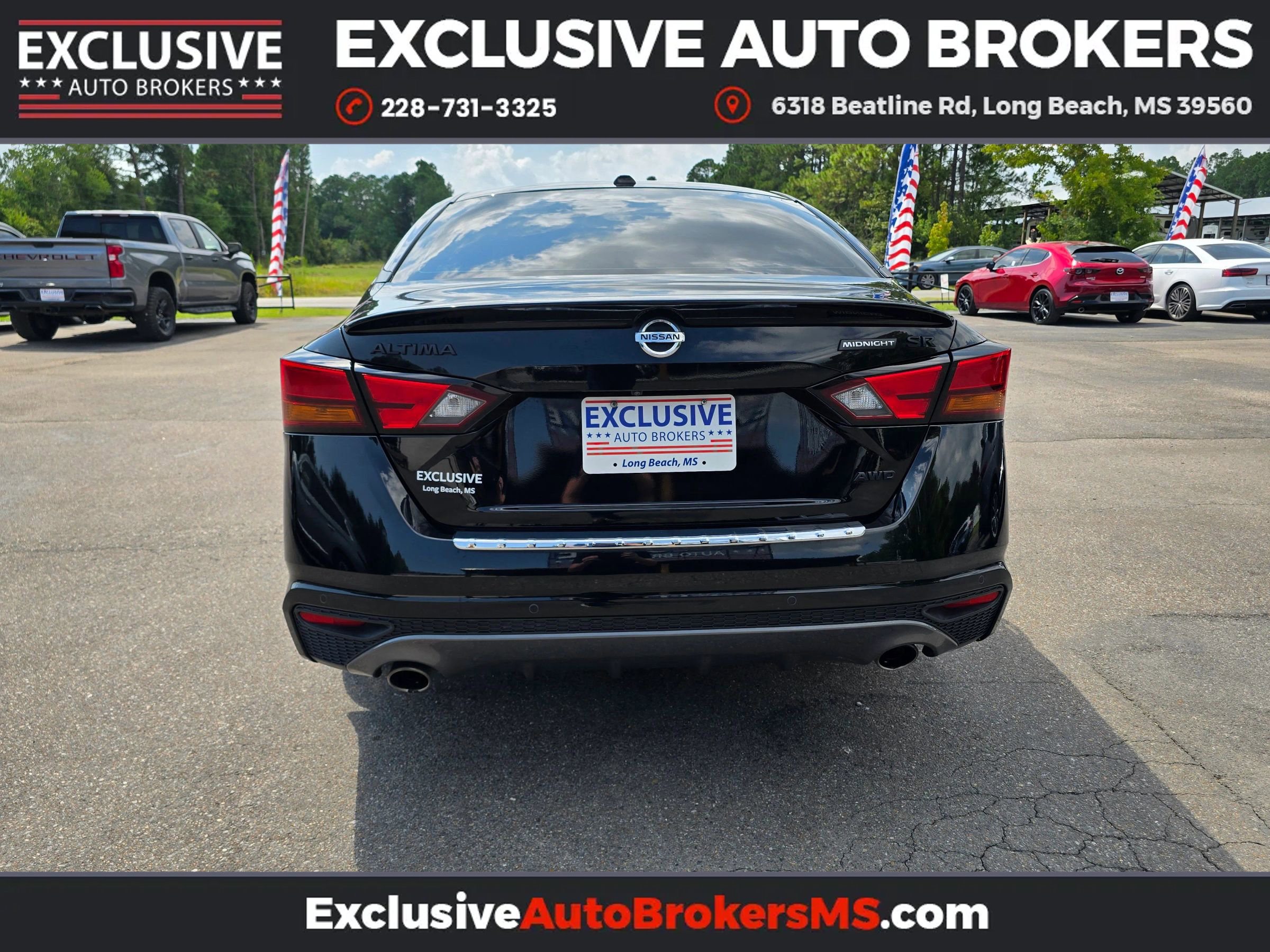 Used 2022 Nissan Altima 2.5 SR w/ Midnight Edition Package image 2