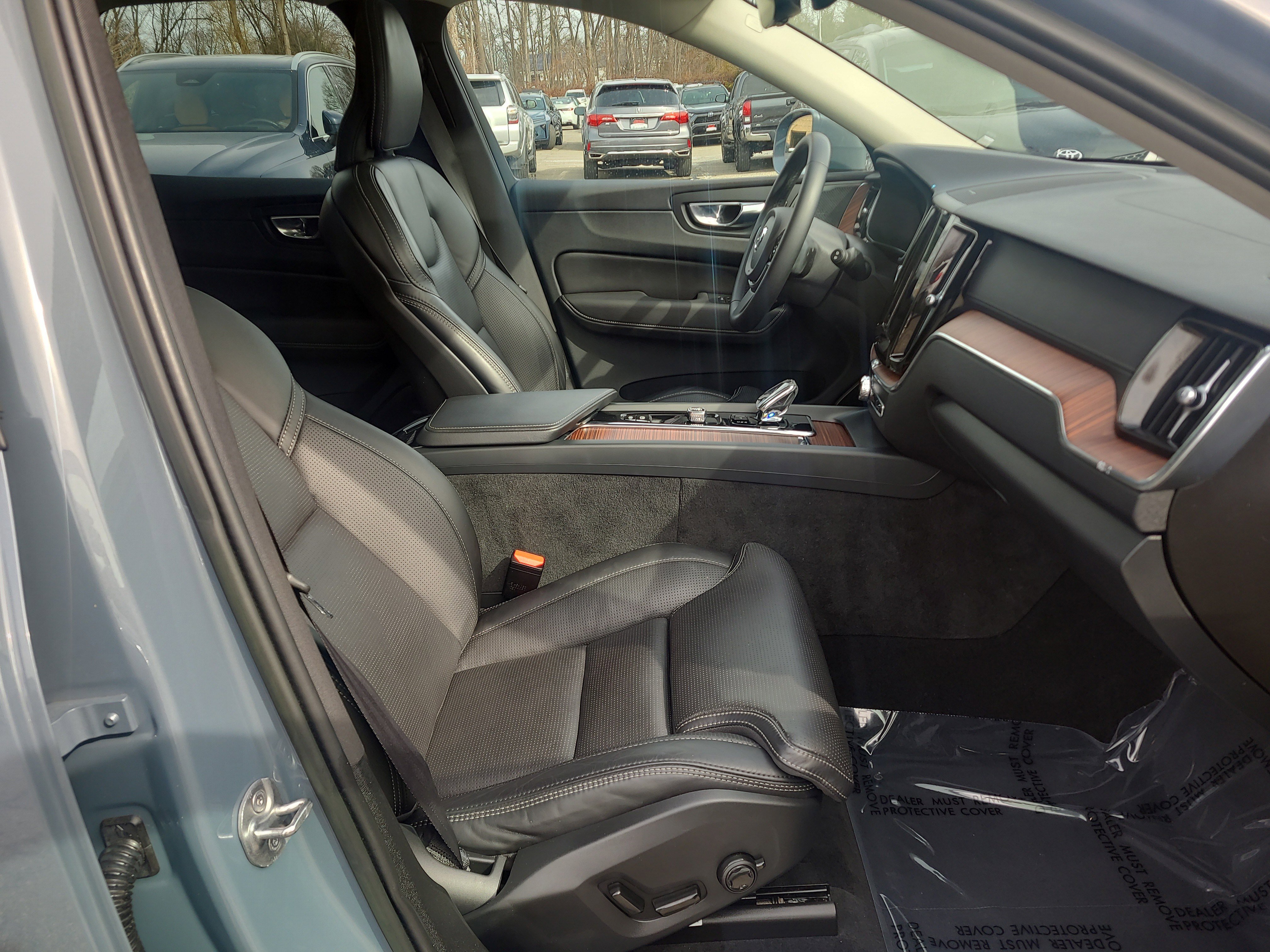 Used 2023 Volvo XC60 B5 Ultimate image 18