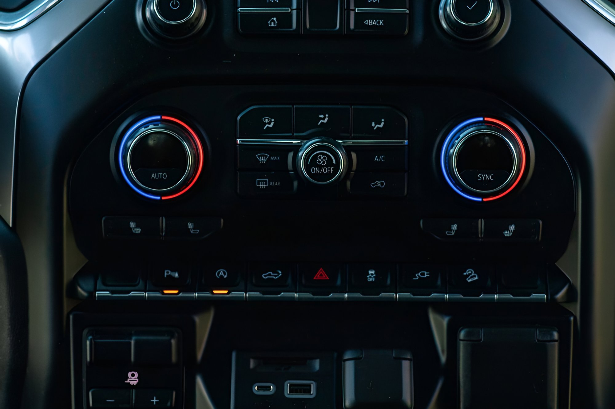 Used 2020 Chevrolet Silverado 1500 LT w/ All-Star Edition image 18