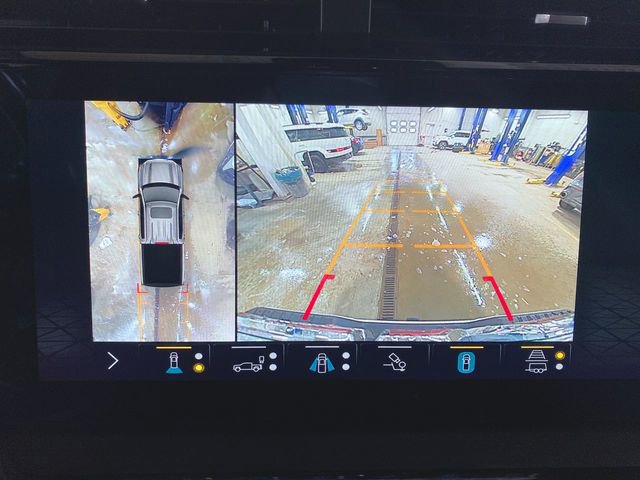 Used 2022 GMC Sierra 1500 AT4 w/ AT4 Premium Package image 14