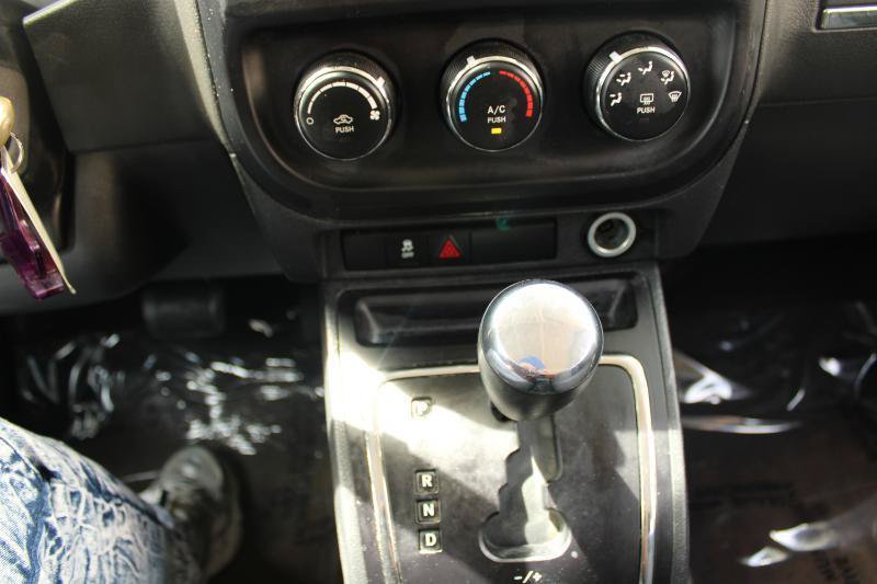 Used 2014 Jeep Patriot Sport FWD image 16