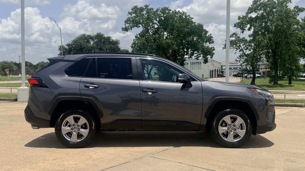 Used 2025 Toyota RAV4 XLE FWD image 7