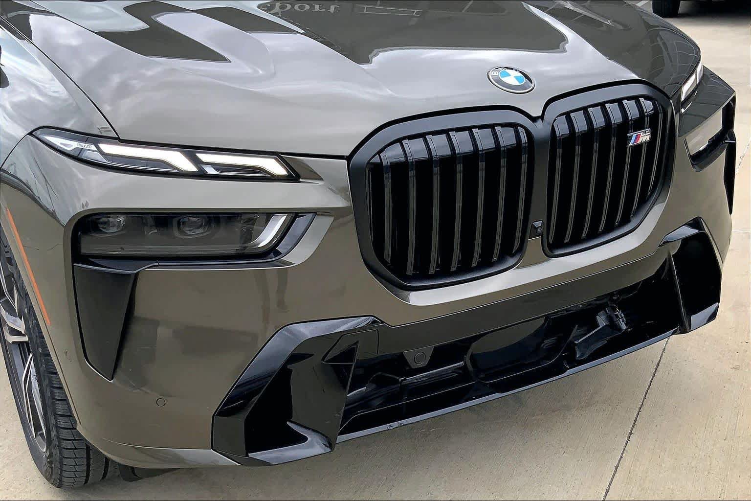 Used 2025 BMW X7 M60i AWD/4WD image 50