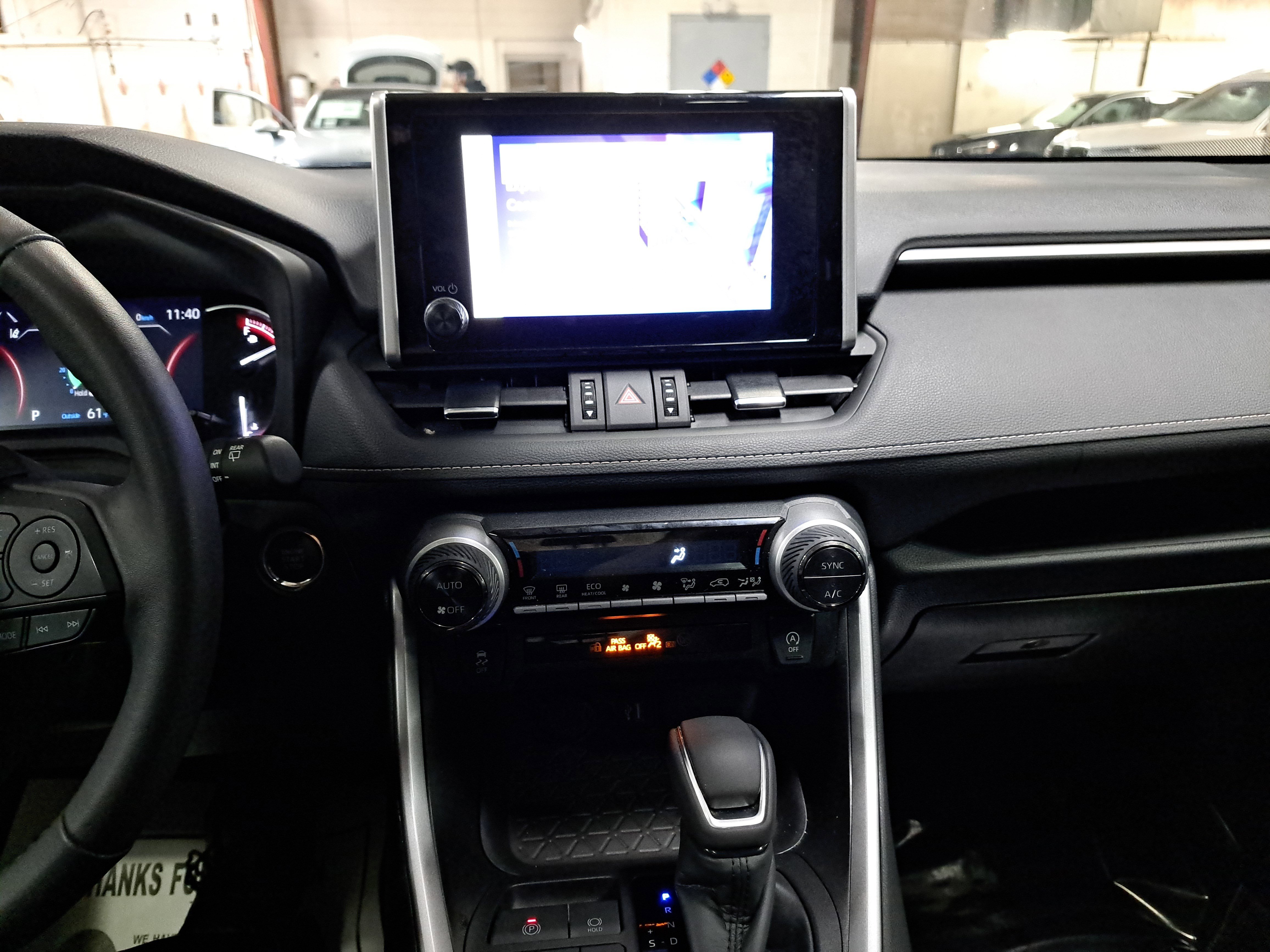 Used 2025 Toyota RAV4 XLE Premium image 21