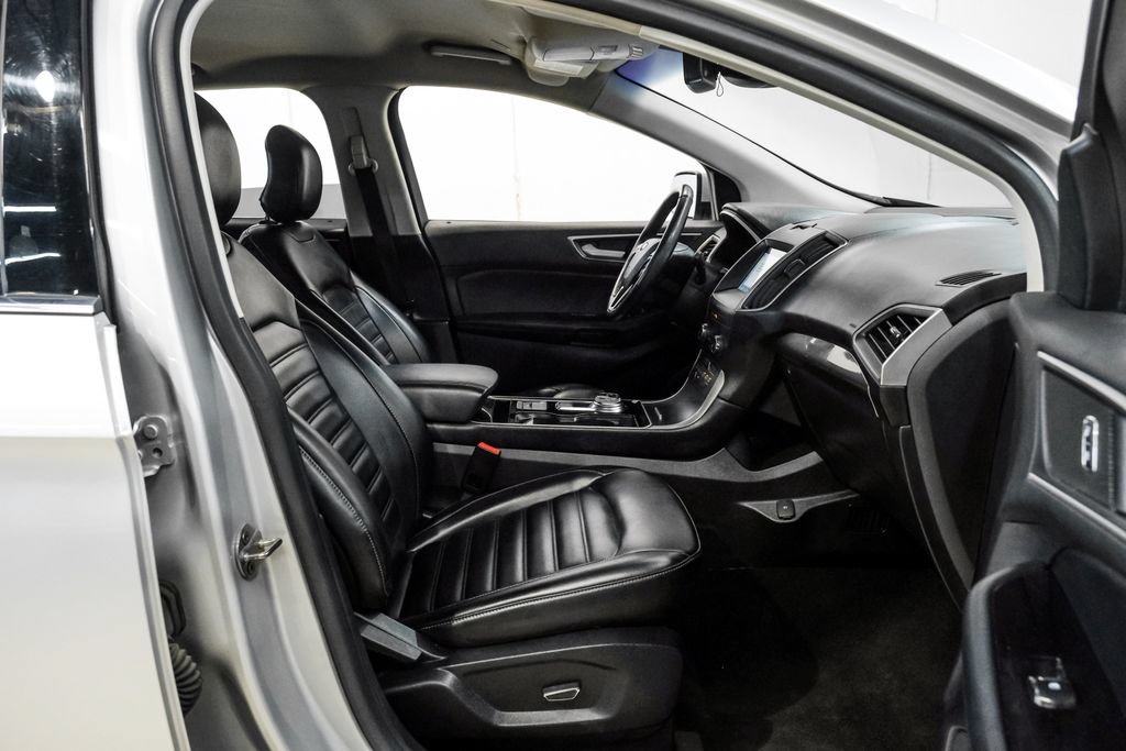 Used 2019 Ford Edge SEL w/ Equipment Group 201A FWD image 34