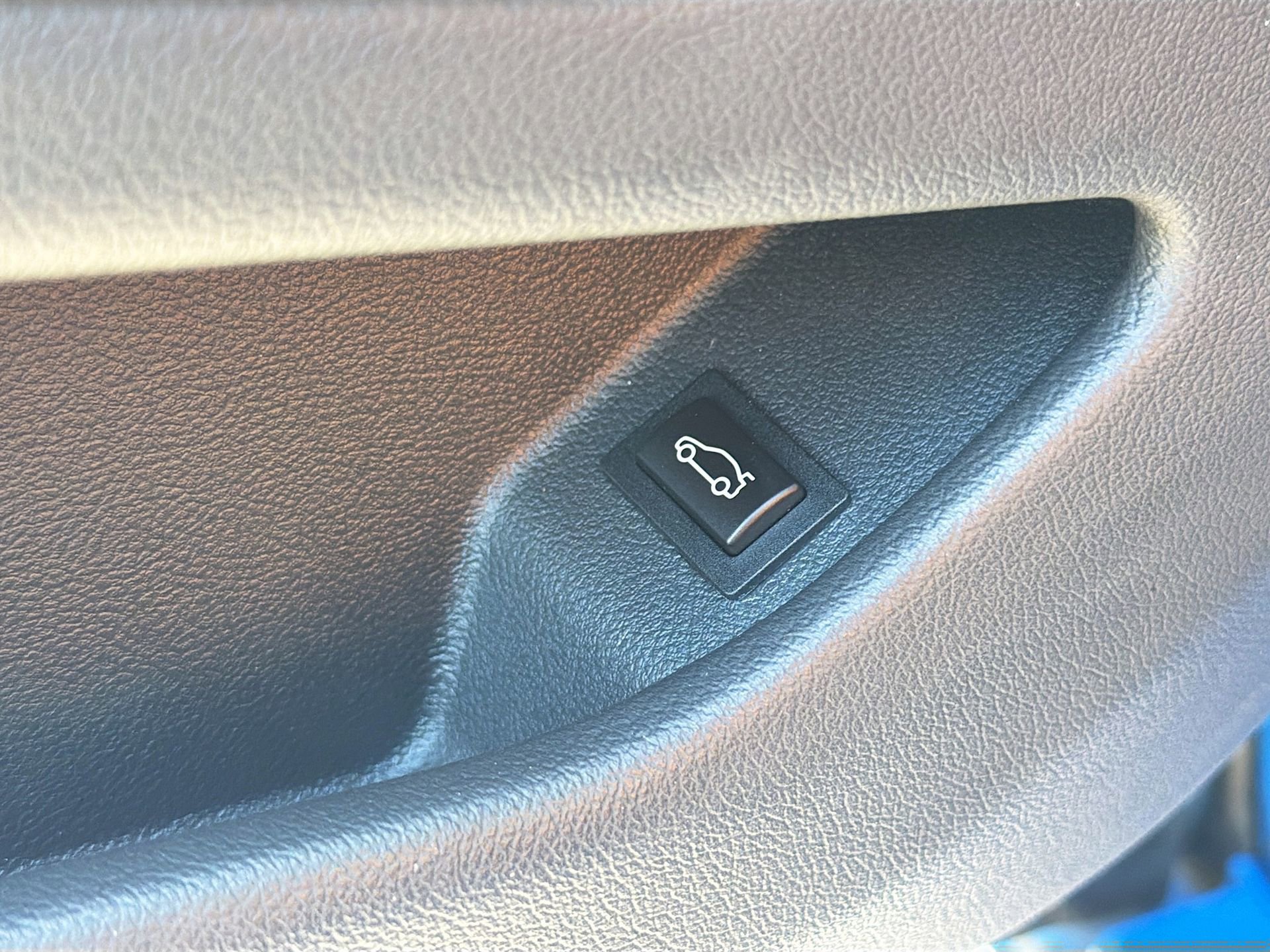 Used 2020 BMW Z4 sDrive30i w/ Premium Package image 14