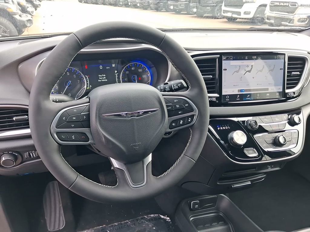 New 2026 Chrysler Voyager LX image 32