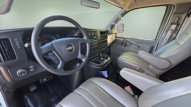 Used 2025 Chevrolet Express 2500 w/ Driver Convenience Package RWD image 21