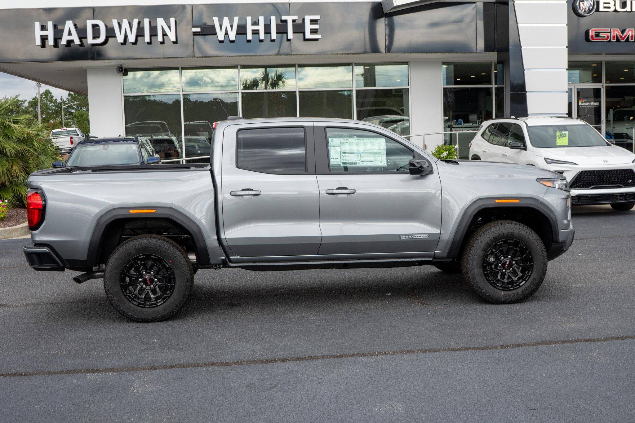 New 2026 GMC Canyon Elevation w/ Convenience Package video 2