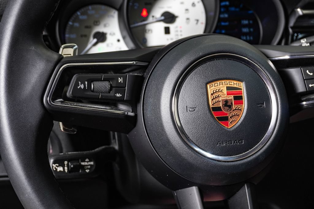 Certified 2026 Porsche Macan AWD/4WD image 19