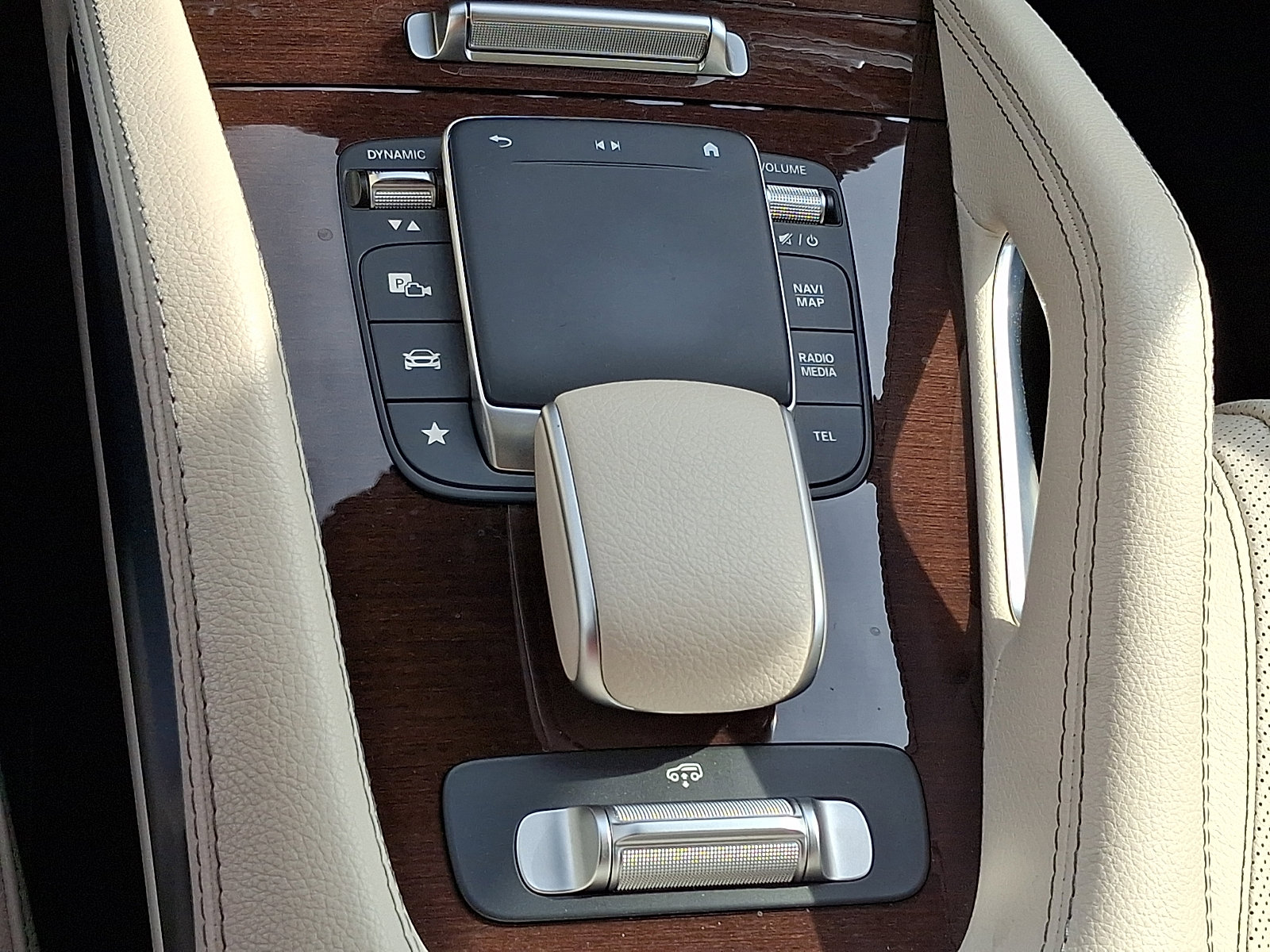 Certified 2022 Mercedes-Benz GLS 450 4MATIC image 27