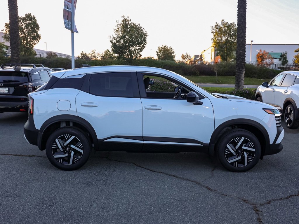 New 2026 Nissan Kicks SV image 3