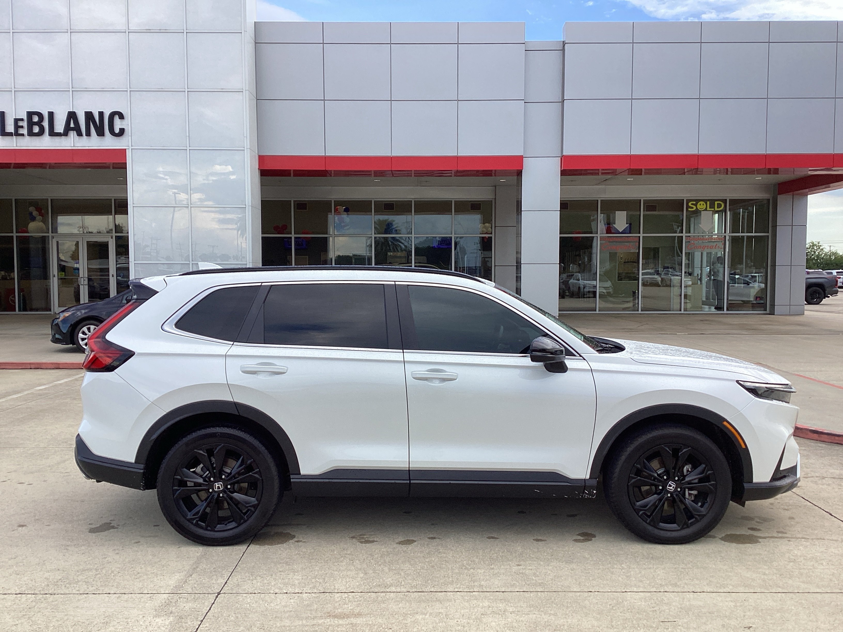 Used 2025 Honda CR-V Sport Touring image 8