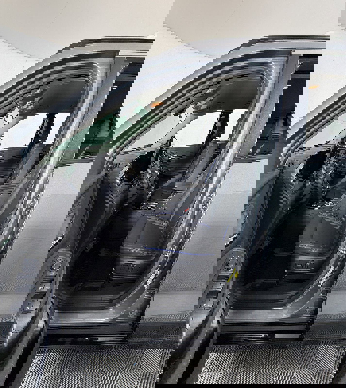 Used 2025 Buick Encore GX Sport Touring w/ Comfort Package image 16