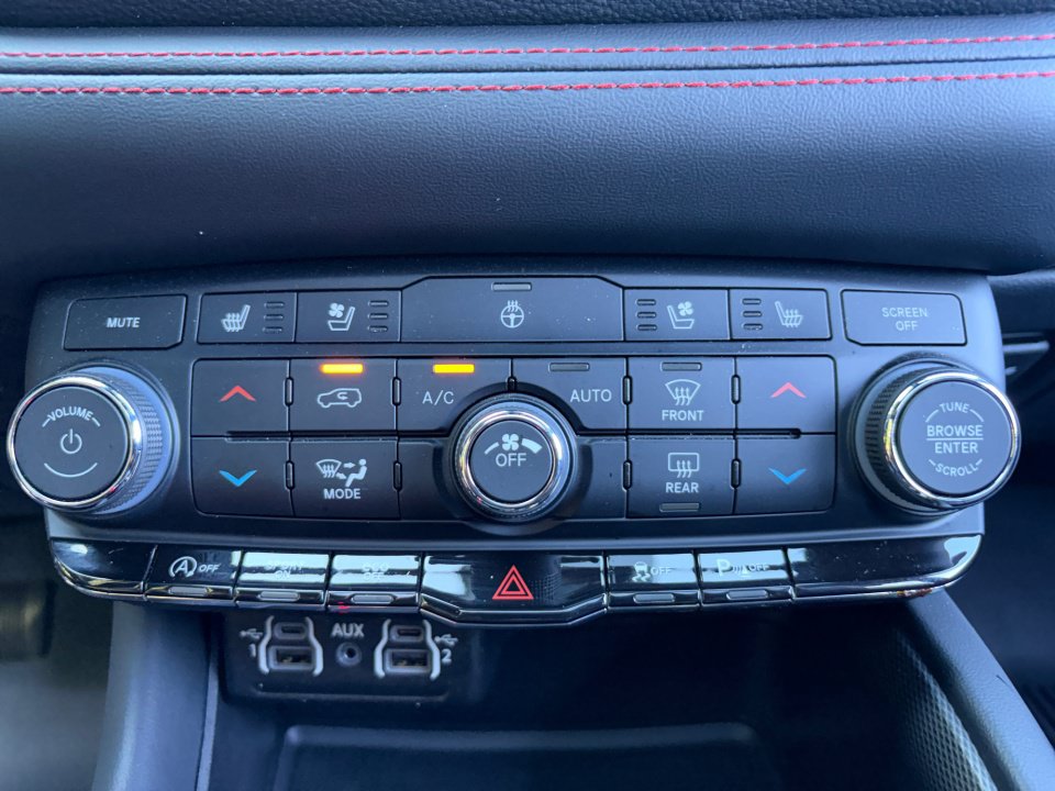 Used 2024 Dodge Durango GT AWD/4WD image 18