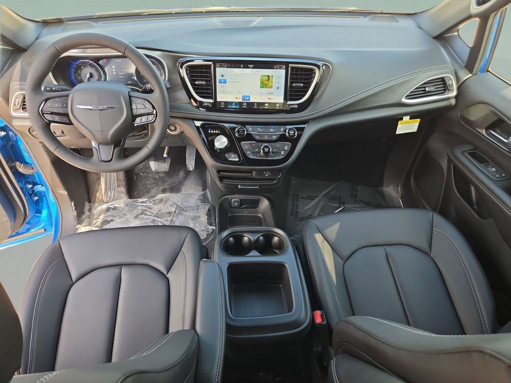 New 2026 Chrysler Pacifica Select FWD image 18
