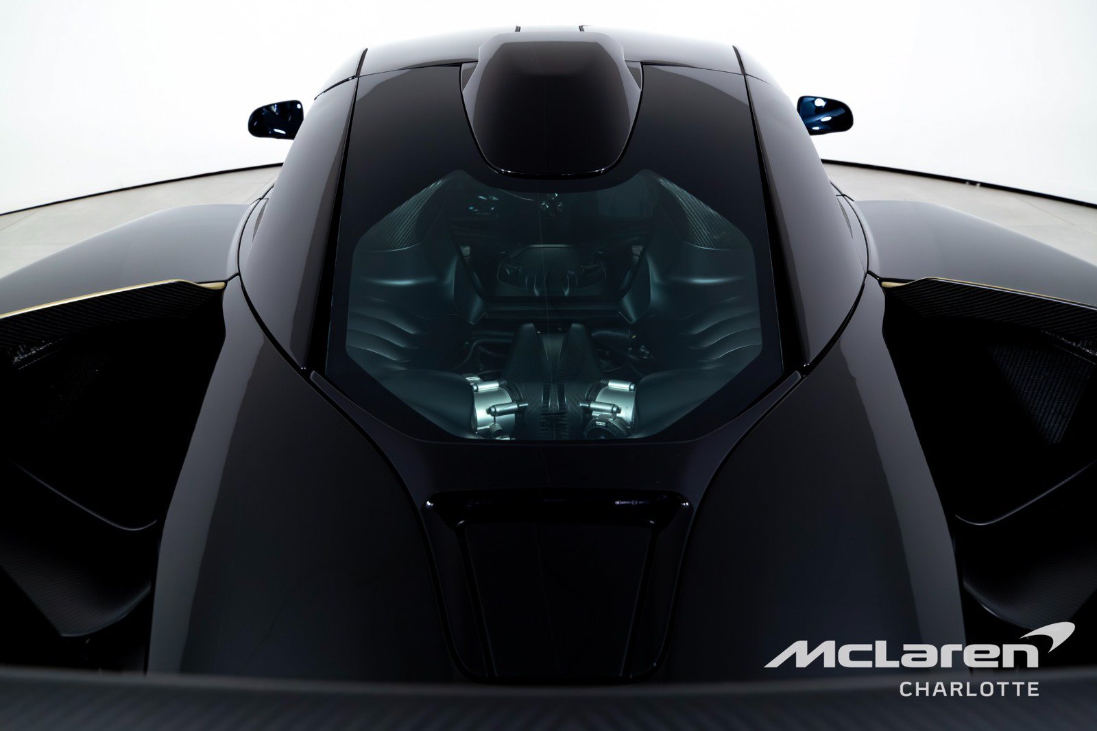Used 2019 McLaren Senna RWD image 26