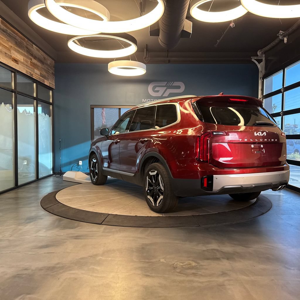 Used 2023 Kia Telluride S AWD/4WD image 5