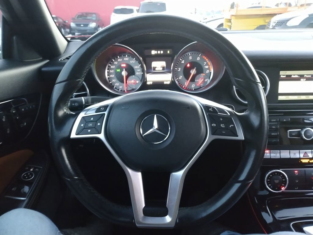 Used 2016 Mercedes-Benz SLK 300 image 9