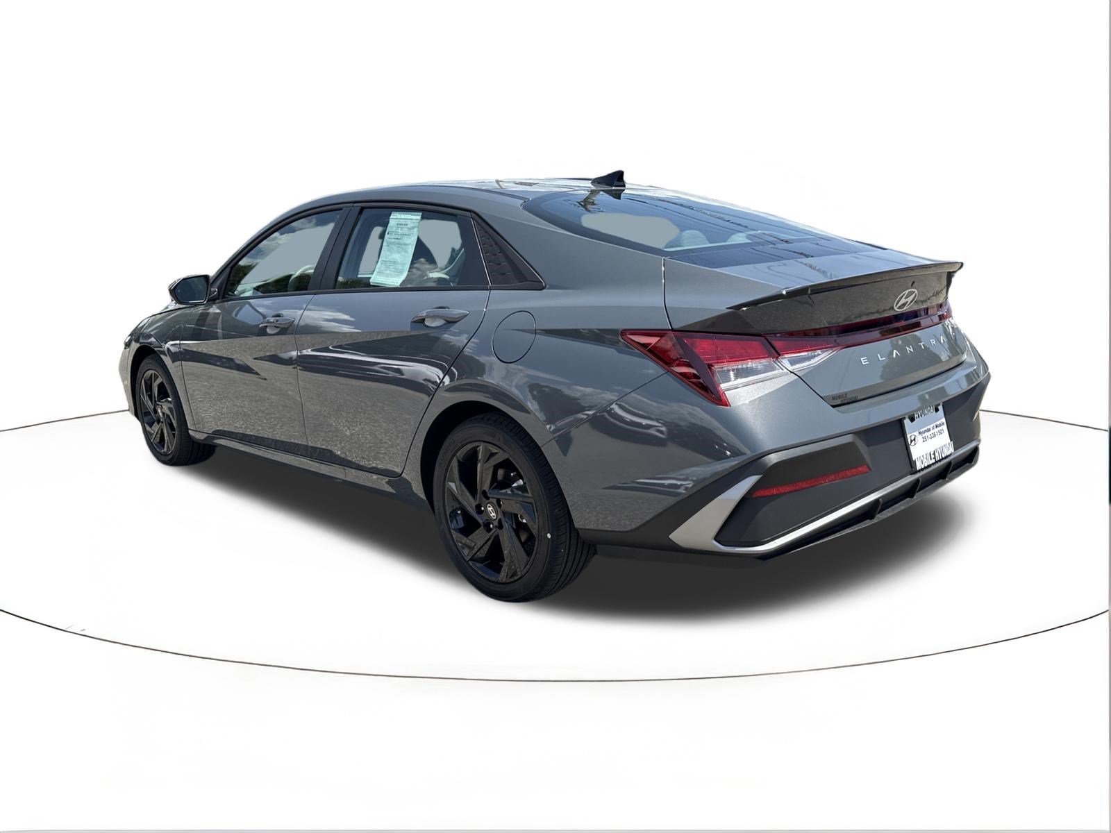 Used 2026 Hyundai Elantra Sport FWD image 5