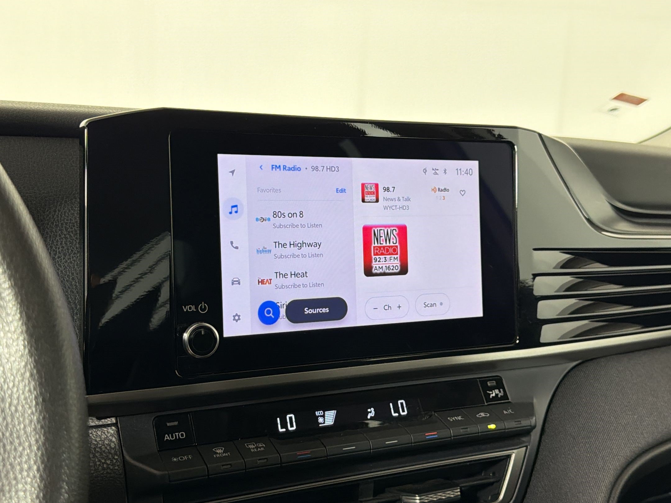 Used 2025 Toyota Camry LE FWD image 18