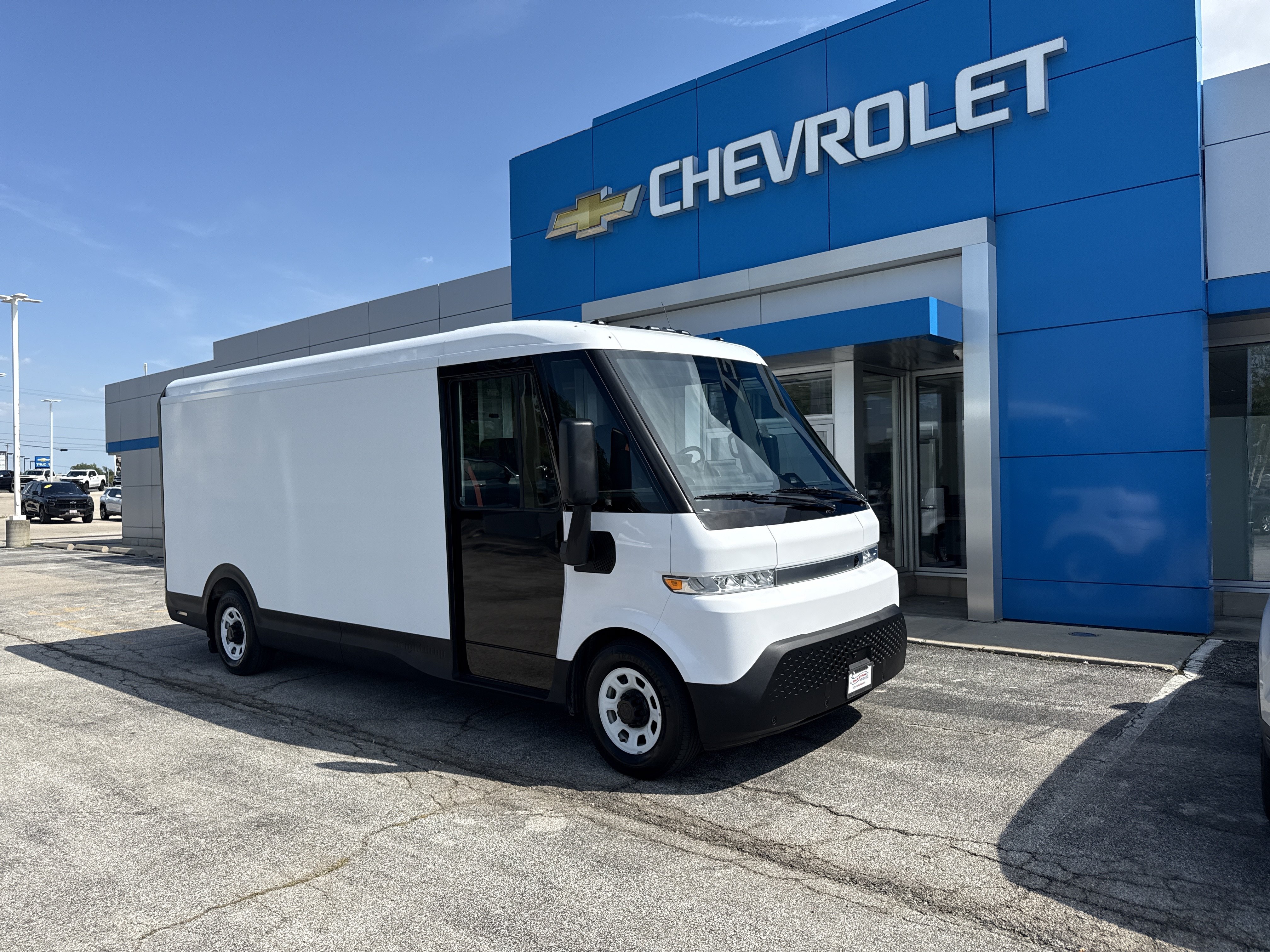 Used 2023 Chevrolet Brightdrop 600 w/ Active Safety Package 2 AWD/4WD image 2