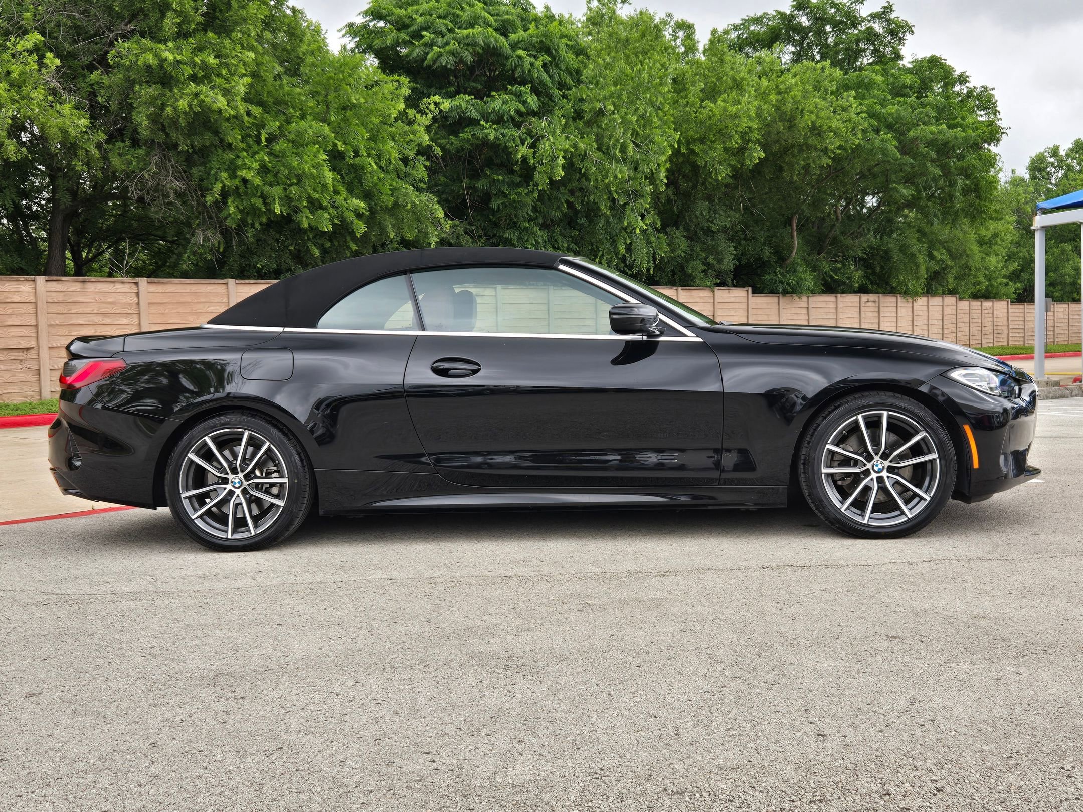 Used 2024 BMW 430i Convertible RWD image 2