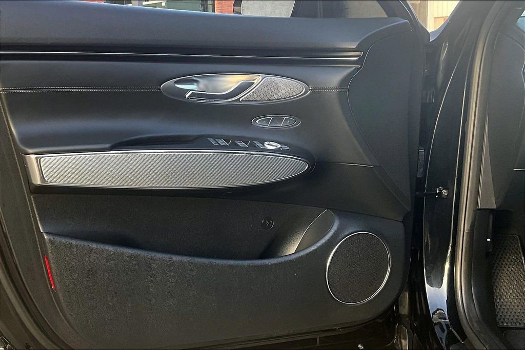 Used 2025 Genesis GV70 3.5T Sport image 23